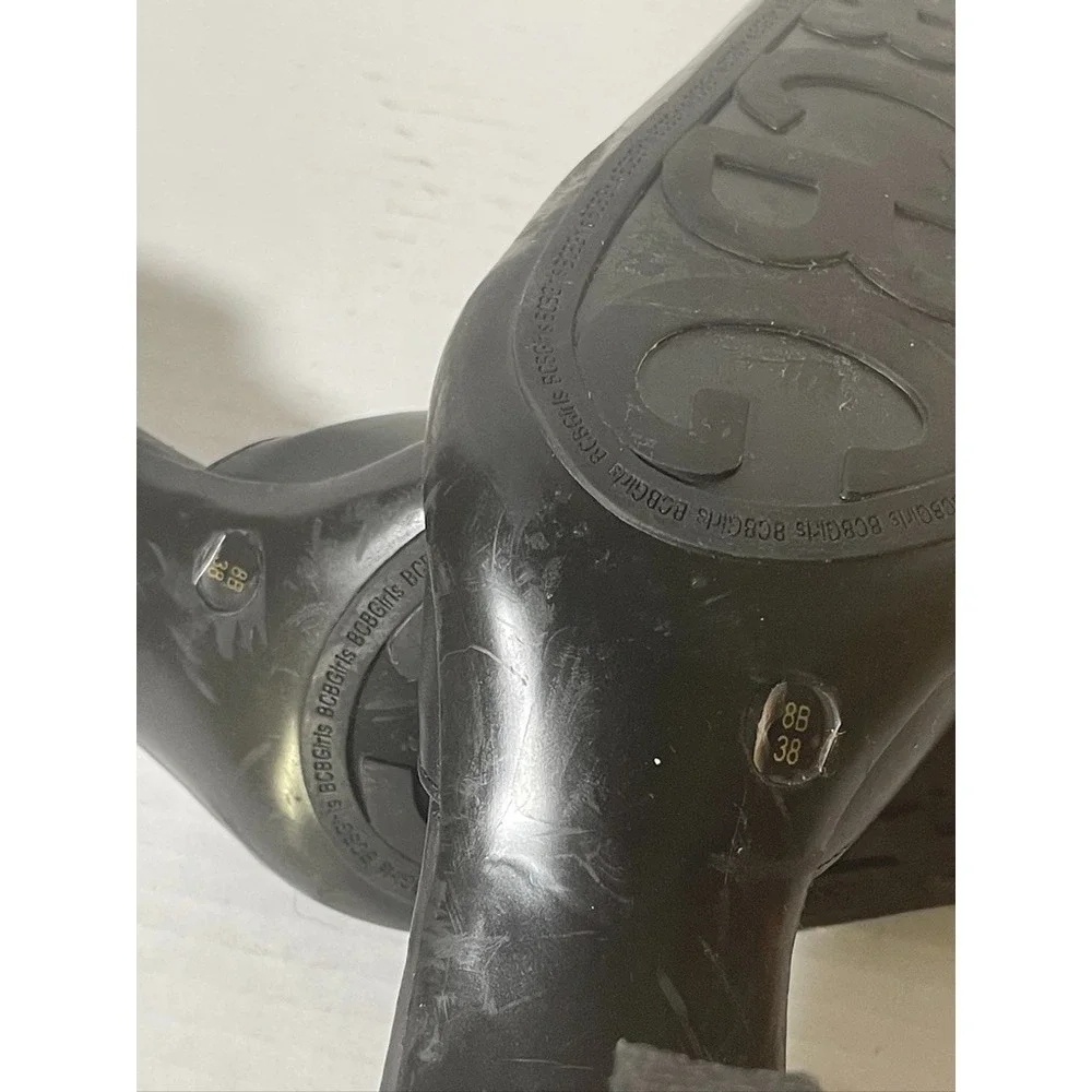 Ladies BCBGirls Black Buckle Pump Size 8B